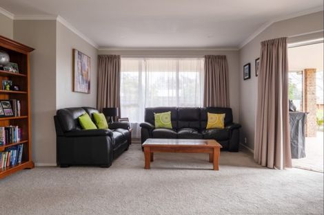 Photo of property in 13 Ruth Street, Riverdale, Gisborne, 4010