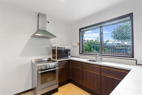 Photo of property in 1/5 Colleen Norma Place, Half Moon Bay, Auckland, 2012