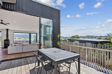 Photo of property in 32 Northcoast Place, Mangawhai Heads, Mangawhai, 0505