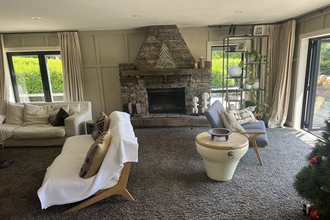 Photo of property in 48 Tawa Road, Kumeu, 0891