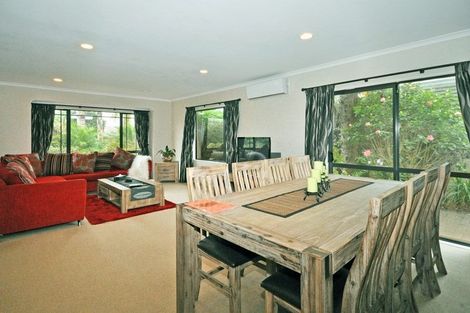 Photo of property in 14 Blackwood Drive, Wattle Downs, Auckland, 2103