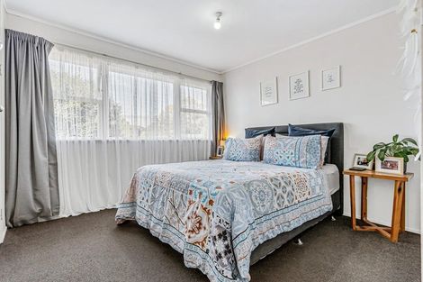 Photo of property in 24 Eddowes Street, Manurewa, Auckland, 2102