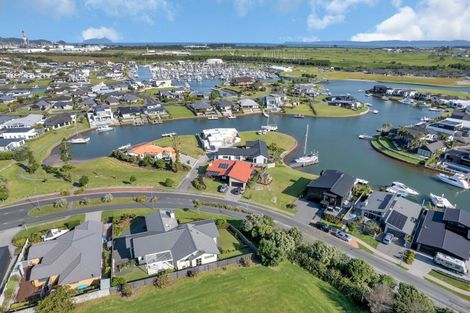 Photo of property in 28 Stace Hopper Drive, One Tree Point, 0118