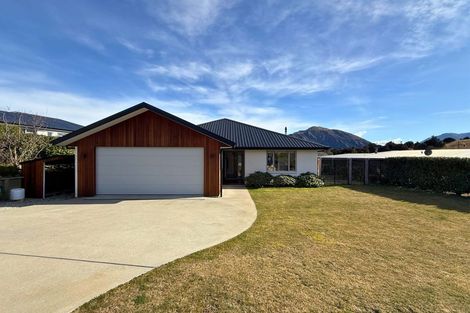 Photo of property in 63 Minaret Ridge, Wanaka, 9305