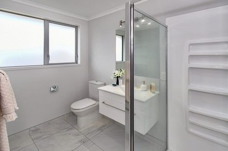 Photo of property in 106 Helenslee Road, Pokeno, 2472