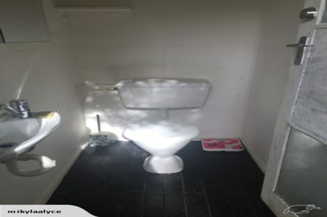 Photo of property in 63 Tram Road, Swanson, Auckland, 0614