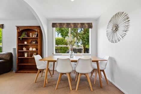 Photo of property in 52 Solomon Avenue, Redwood, Christchurch, 8051