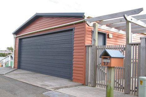 Photo of property in 17 Chapman Street, Johnsonville, Wellington, 6037