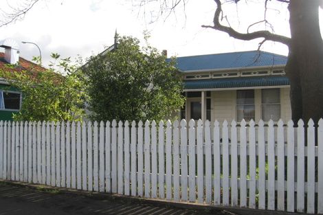Photo of property in 351 Featherston Street, Palmerston North, 4414