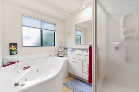 Photo of property in 40 Welcome Bay Lane, Hairini, Tauranga, 3112