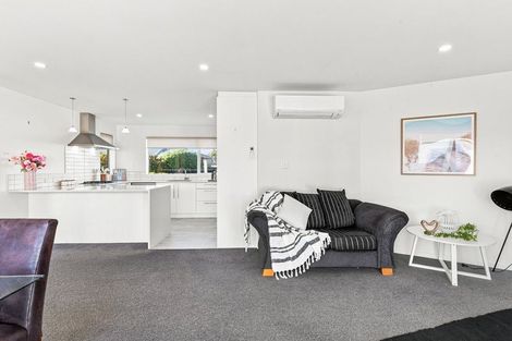 Photo of property in 4 Kilkivan Lane, Broomfield, Christchurch, 8042