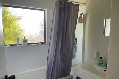 Photo of property in 2/31 Robson Street, Stokes Valley, Lower Hutt, 5019