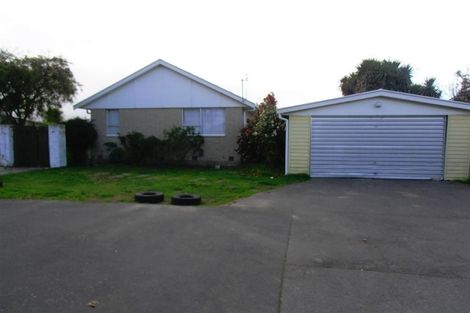 Photo of property in 18 Oakley Crescent, Hornby, Christchurch, 8042