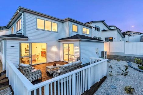 Photo of property in 10 Barque Rise, Long Bay, Auckland, 0630