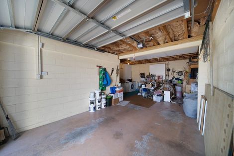 Photo of property in 2/89 Takutai Avenue, Half Moon Bay, Auckland, 2012