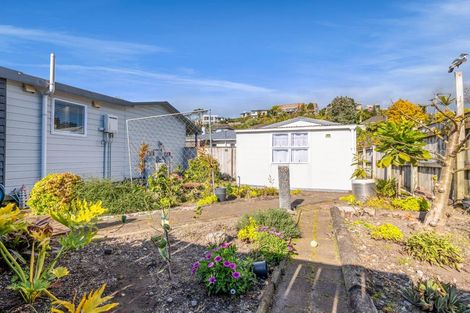 Photo of property in 40 Queens Road, Glen Avon, New Plymouth, 4312