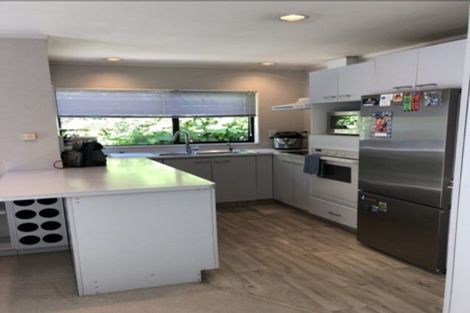 Photo of property in 27 Pinewood Grove, Botany Downs, Auckland, 2010