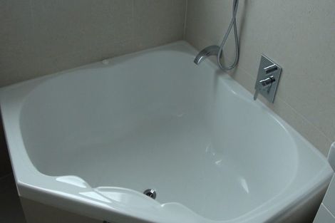 Photo of property in 90 Tiriwa Drive, Massey, Auckland, 0614