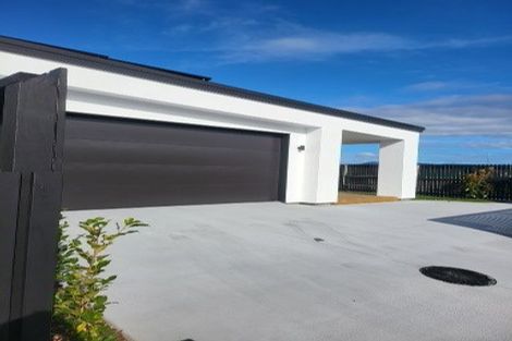 Photo of property in 2 Atutahi Lane, Papamoa Beach, 3118