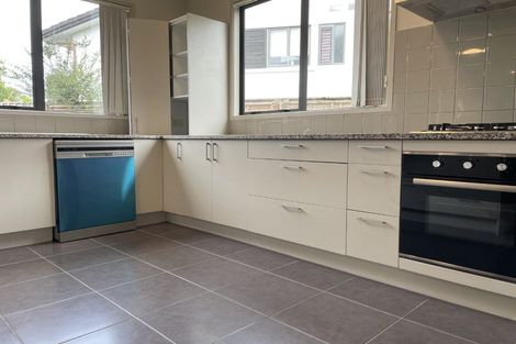 Photo of property in 7 Greenbough Lane, Greenhithe, Auckland, 0632