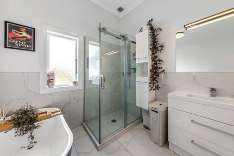 Photo of property in 2a Ellerton Road, Mount Eden, Auckland, 1024