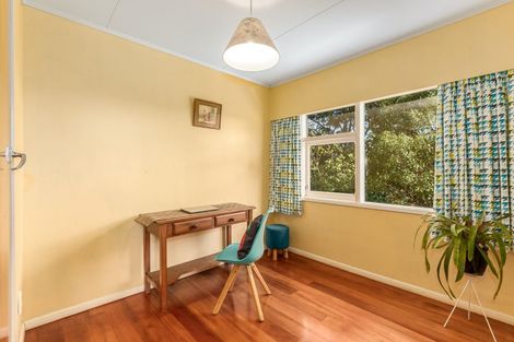 Photo of property in 20 Puriri Street, Eastbourne, Lower Hutt, 5013