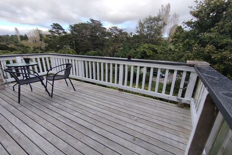 Photo of property in 71 Heta Road, Highlands Park, New Plymouth, 4312