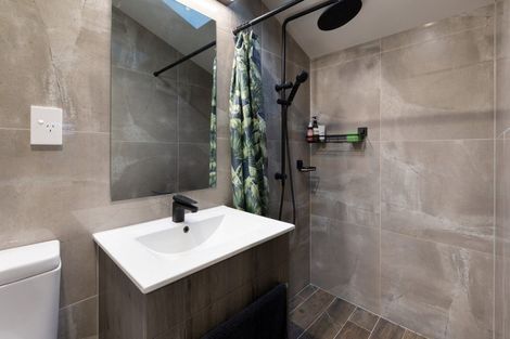 Photo of property in 132 Hinewa Road, Otumoetai, Tauranga, 3110