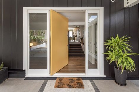 Photo of property in 26 Estuary Views, Shelly Park, Auckland, 2014