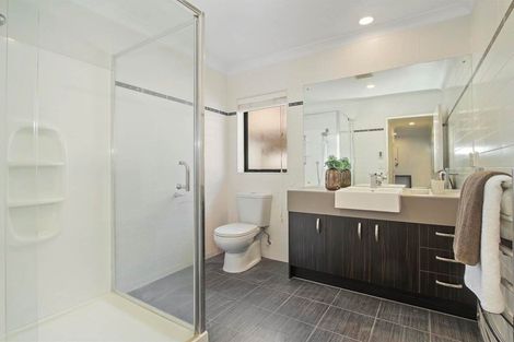 Photo of property in 9 Wye Oak Drive, Schnapper Rock, Auckland, 0632