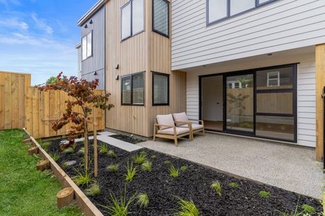 Photo of property in 1092a Great North Road, Point Chevalier, Auckland, 1022