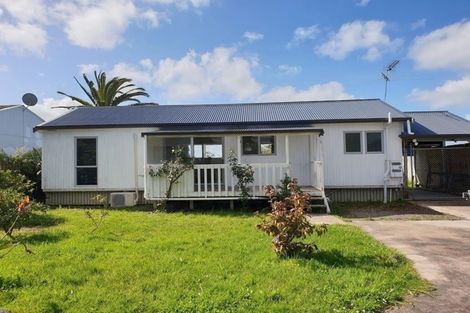 Photo of property in 6/35 Springs Road, Parakai, 0830