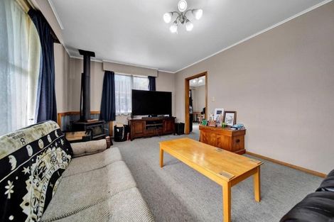 Photo of property in 10 Douglas Street, Hawera, 4610