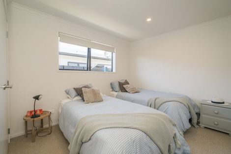 Photo of property in 8 Palm Drive, Whitianga, 3510