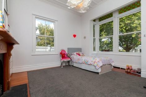Photo of property in 11 Herne Bay Road, Herne Bay, Auckland, 1011