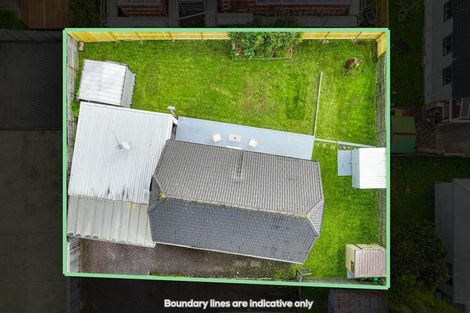 Photo of property in 2/327 Bucklands Beach Road, Bucklands Beach, Auckland, 2012