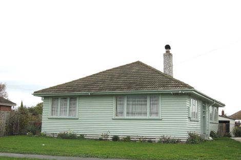 Photo of property in 34 Paddington Street, Northcote, Christchurch, 8052