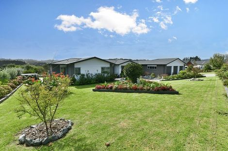 Photo of property in 28 Awatiro Drive, Kaukapakapa, 0871