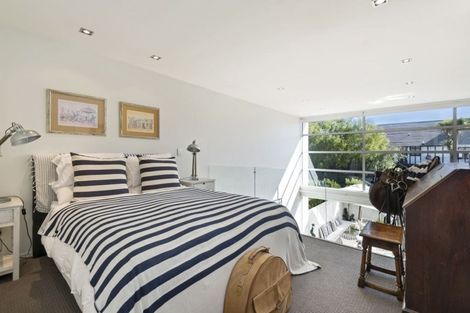 Photo of property in 12 Holly Road, St Albans, Christchurch, 8014