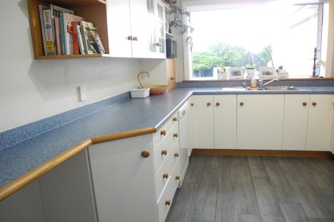 Photo of property in 75 Rhodes Street, Waimate, 7924