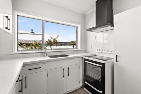 Photo of property in 16c King Street, Taradale, Napier, 4112