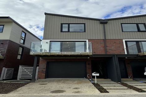 Photo of property in 16 Te Puketoka Lane, Mangere, Auckland, 2022