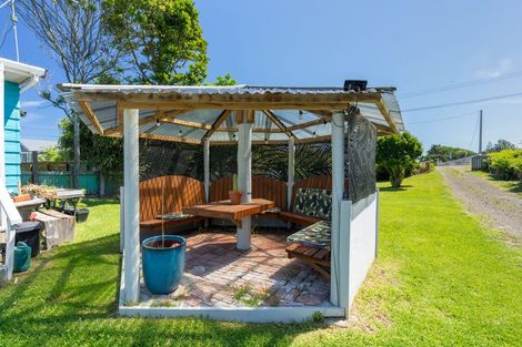 Photo of property in 124 Park Avenue, Waitarere Beach, Levin, 5510