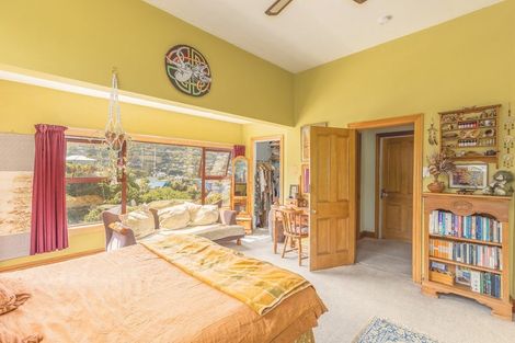 Photo of property in 13 Hawkhurst Road, Lyttelton, 8082