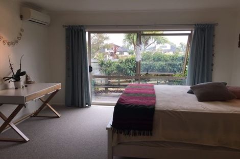 Photo of property in 12 Consort Close, Paraparaumu Beach, Paraparaumu, 5032