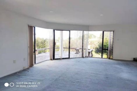 Photo of property in 10 Forsythe Place, Massey, Auckland, 0614