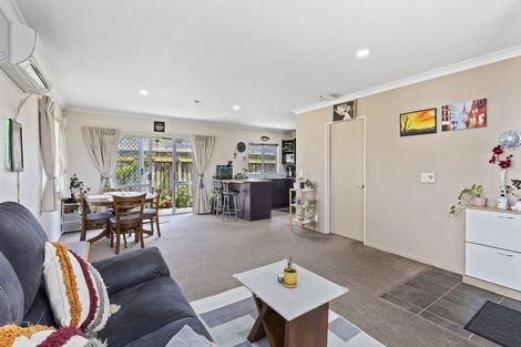 Photo of property in 1 Pohutukawa Grove, Titahi Bay, Porirua, 5022
