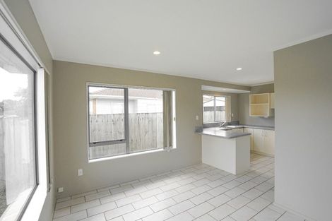 Photo of property in 27 Oratu Place, Manurewa, Auckland, 2102