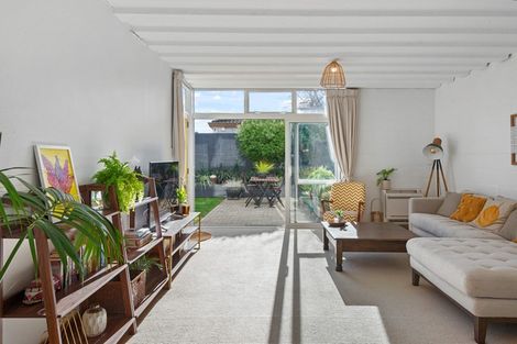 Photo of property in 1/107 Holly Road, St Albans, Christchurch, 8014