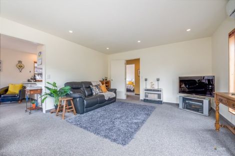 Photo of property in 2/14 Vincent Street, Waterloo, Lower Hutt, 5011